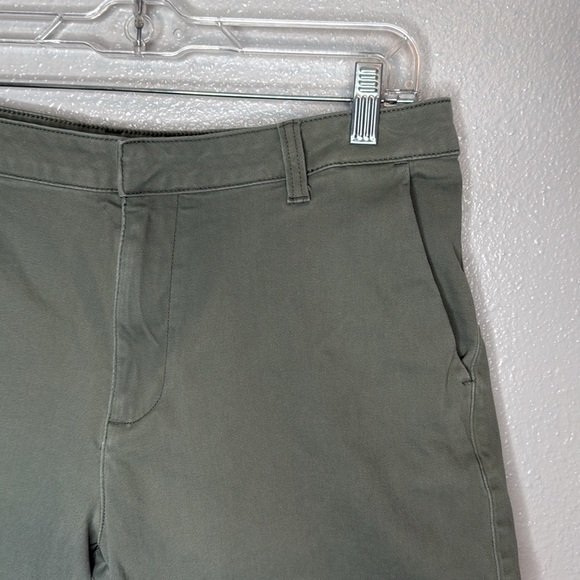 BANANA REPUBLIC Women's Green Shorts Size 10 - Picture 4 of 7